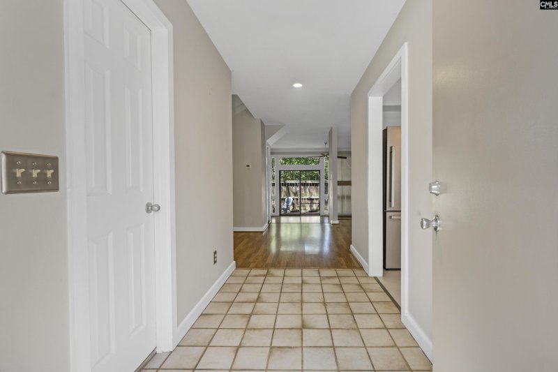 Property image 3 of 1 Gardenwood Court in Reflections, Columbia, SC 29209