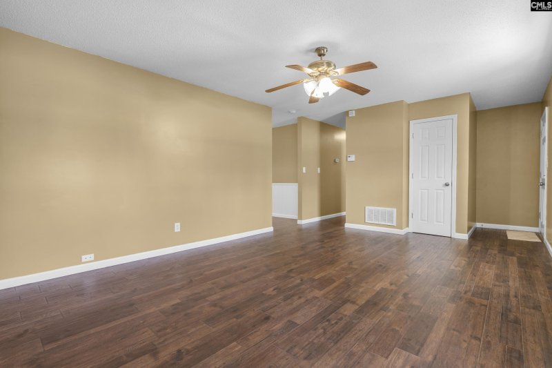 Property image 5 of 403 Revere Circle in Lafayette Square, Camden, SC 29020