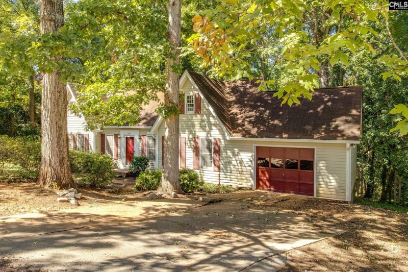 Property image 3 of 422 Finsbury Road in Coatesworth, Columbia, SC 29212