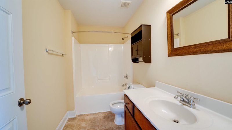 Property image 4 of 102 Burgundy Court in Summerland, Batesburg, SC 29006