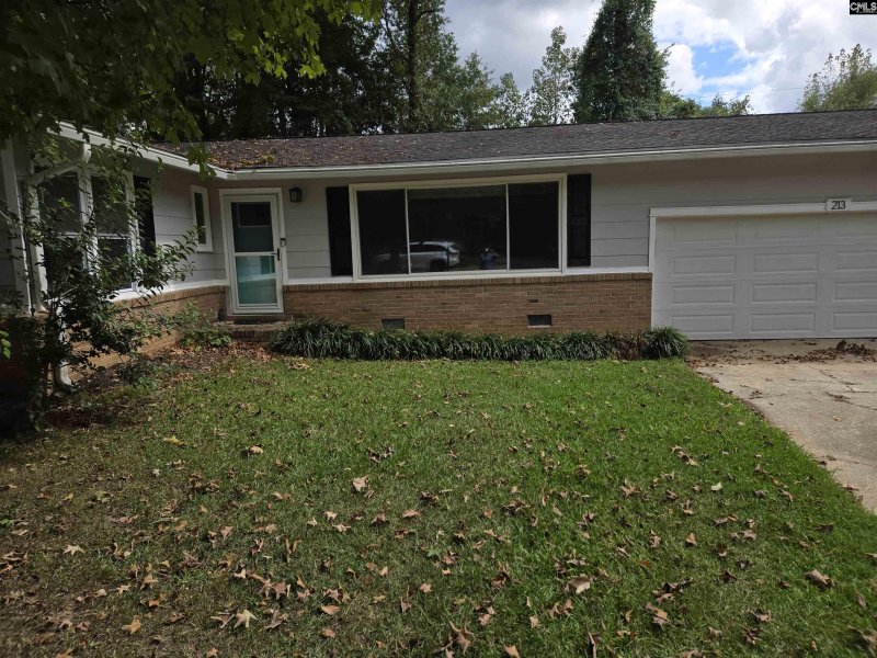 Property image 2 of 213 Lyndhurst Road in Whitehall Extension, Columbia, SC 29212