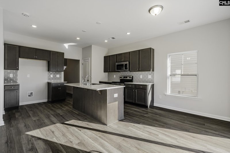 Property image 5 of 329 Pinaster Path in Pinecrest, West Columbia, SC 29170