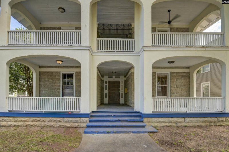 Property image 3 of 2210 Lincoln Street in Elmwood, Columbia, SC 29201-2010