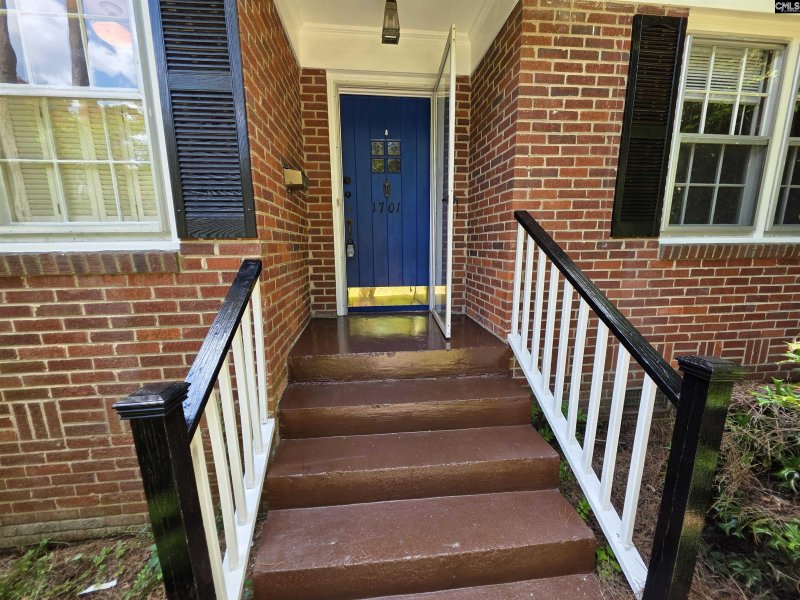 Property image 3 of 1701 York Drive in Forest Lake, Columbia, SC 29204