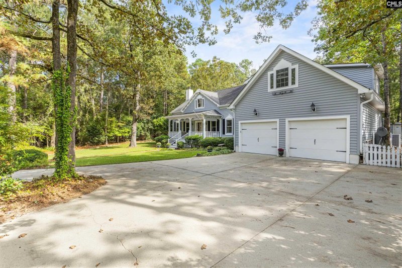 Property image 5 of 161 Dutchman Shores Circle in Dutchman Shores, Chapin, SC 29036