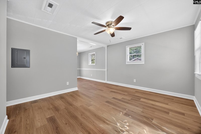 Property image 3 of 2326 Baxter St Baxter Street in Broad Acres, Cayce, SC 29033