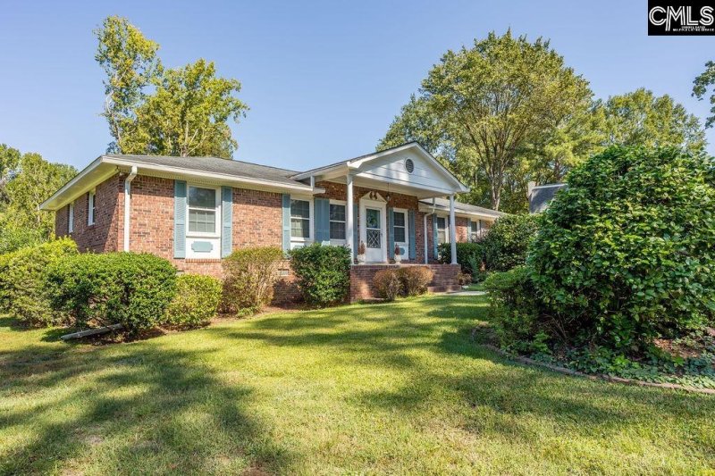 Property image 2 of 1413 Waterhill Drive in Murraywood, Columbia, SC 29212-1126