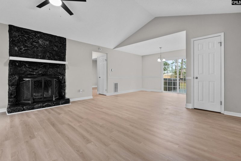 Property image 4 of 400 Ferncliffe Road in Briarcliffe Estates, Elgin, SC 29045