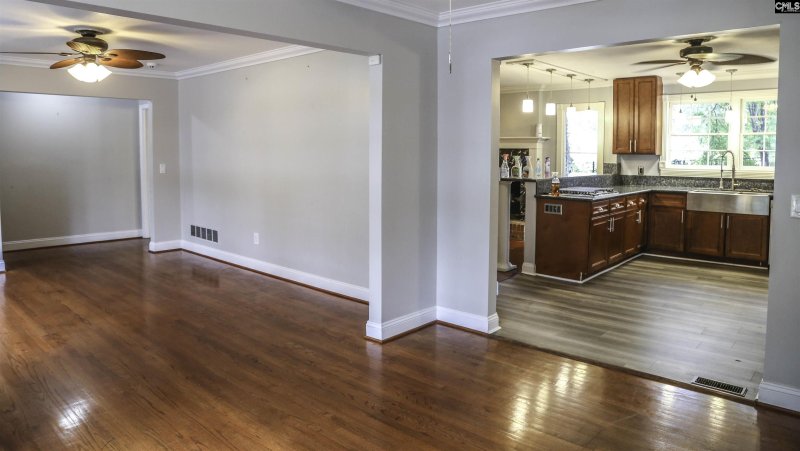 Property image 4 of 6517 Macon Road in Olde Woodlands, Columbia, SC 29209