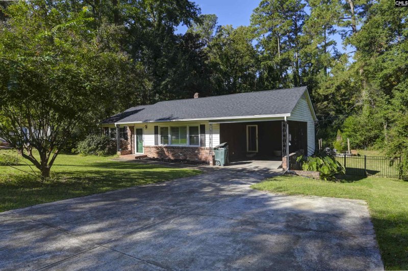 Property image 2 of 3427 Hazelhurst Road in Keenan Terrace, Columbia, SC 29203-5526