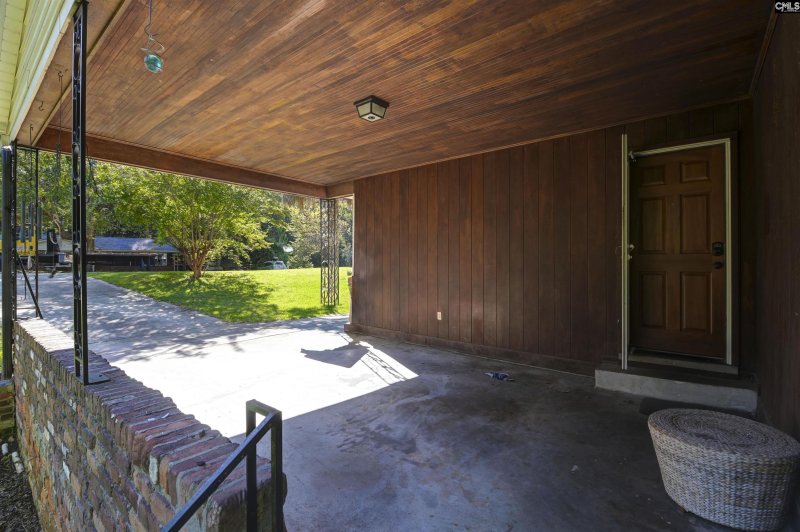 Property image 3 of 3427 Hazelhurst Road in Keenan Terrace, Columbia, SC 29203-5526