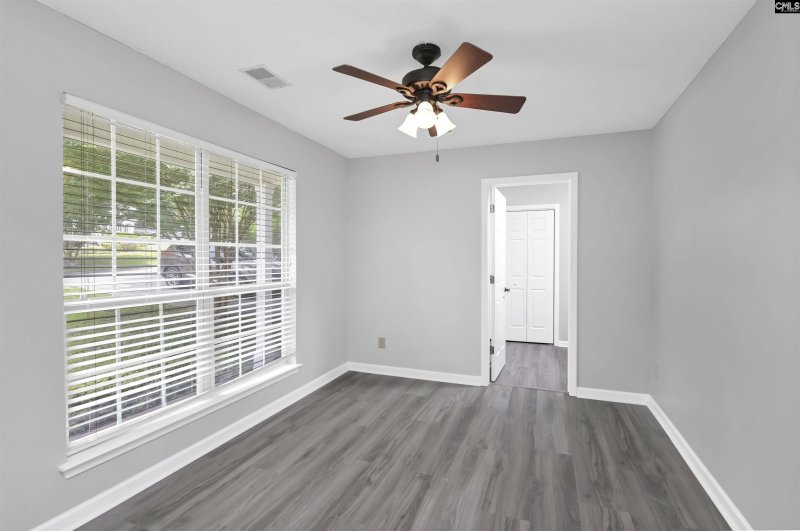 Property image 2 of 331 Three Oaks Drive in Garden Pond, Lexington, SC 29073