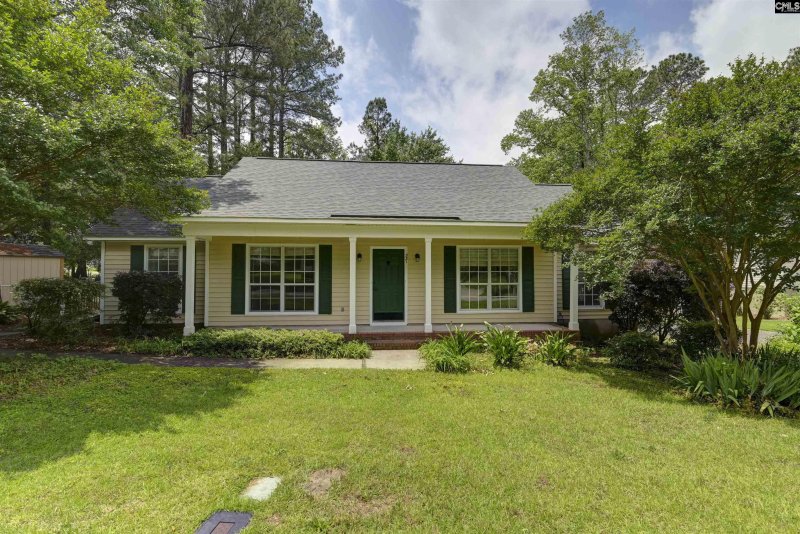 Property image 3 of 331 Three Oaks Drive in Garden Pond, Lexington, SC 29073