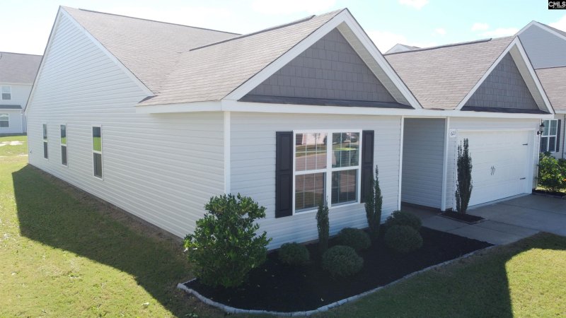 Property image 2 of 623 Wild Tulip Court in Finlay Farms, Gilbert, SC 29054