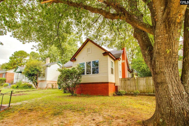 Property image 3 of 3002 Lindsay Street in Earlewood, Columbia, SC 29201