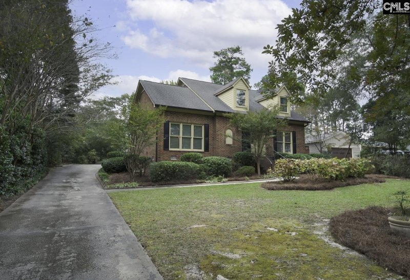 Property image 3 of 319 Springwood Road in Forest Lake, Columbia, SC 29206