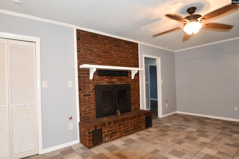 Property image 4 of 1046 Tanglewood Court in Forest Ridge, Newberry, SC 29108