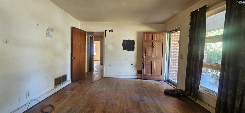 Property image 4 of 1514 Dahlia Road in Rosewood, Columbia, SC 29205