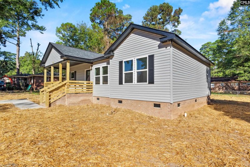 Property image 3 of 825 Apache Drive in Denny Terrace, Columbia, SC 29203