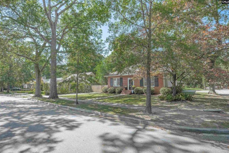 Property image 5 of 1229 Hagood Avenue in Melrose Heights, Columbia, SC 29205