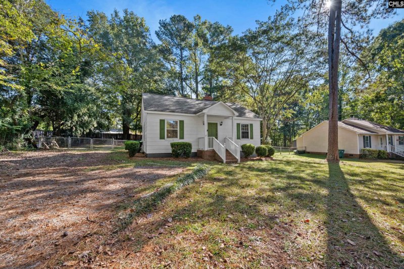 Property image 2 of 204 Laurel Drive in Laurel Heights, Lexington, SC 29072