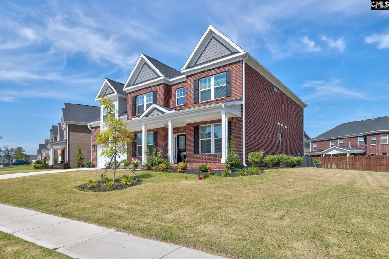 Property image 2 of 710 Barr Lake Drive in Barr Lake, Lexington, SC 29072