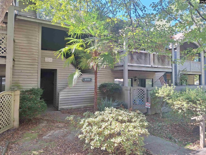 Village Creek, Columbia Community