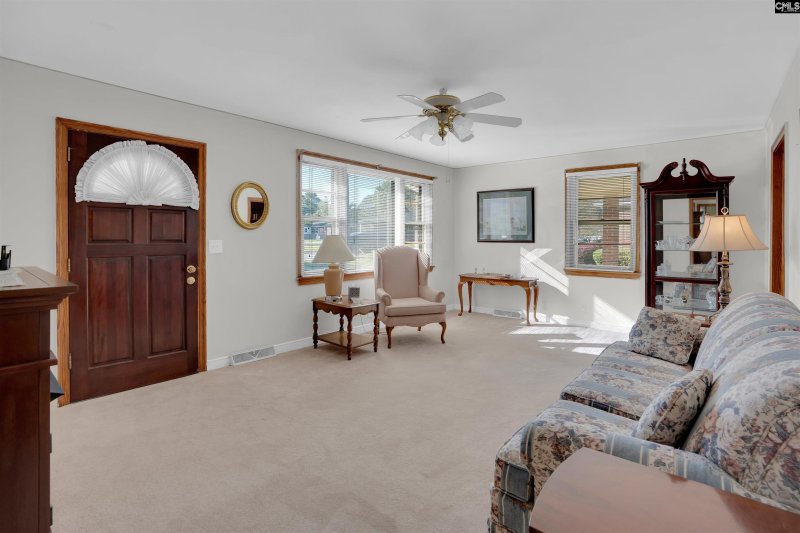 Property image 4 of 3002 Hilldale Road in Springdale, West Columbia, SC 29170