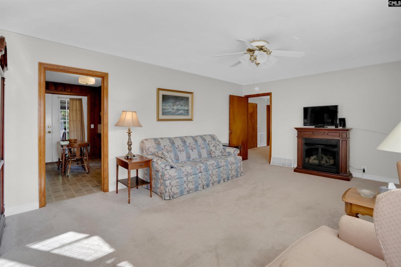 Property image 5 of 3002 Hilldale Road in Springdale, West Columbia, SC 29170