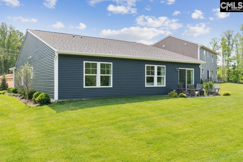 Property image 3 of 122 Kingfield Drive in Chestnut Ridge North, Hopkins, SC 29061