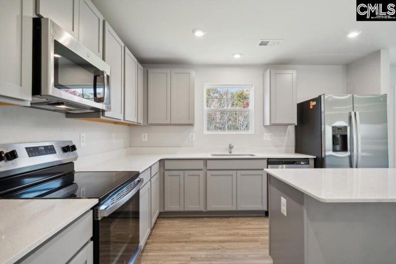 Property image 5 of 126 Kingfield Drive in Chestnut Ridge North, Hopkins, SC 29061