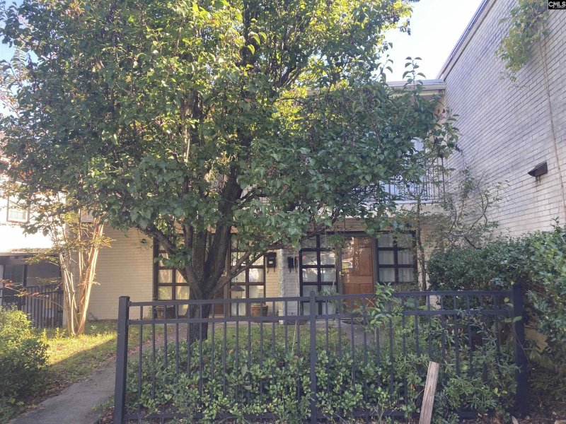 Property image 2 of 510 Saluda Avenue in Wales Garden, Columbia, SC 29205-0000