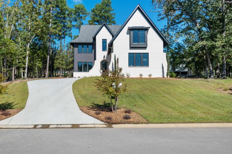 Property image 4 of 616 Misty Banks Drive in Whitewater Landing, Chapin, SC 29036