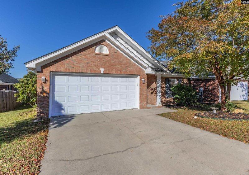 Property image 2 of 353 Hollingsworth Lane in Hollingsworth Estates, Lexington, SC 29072