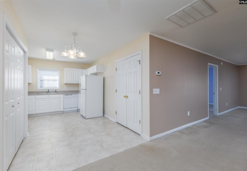 Property image 5 of 353 Hollingsworth Lane in Hollingsworth Estates, Lexington, SC 29072