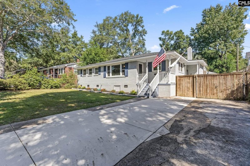 Property image 2 of 718 Graymont Avenue in Rosewood, Columbia, SC 29205