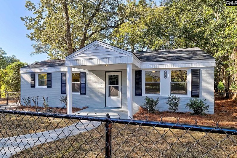 Property image 3 of 1804 13th Street in The Avenues, Cayce, SC 29033-3108
