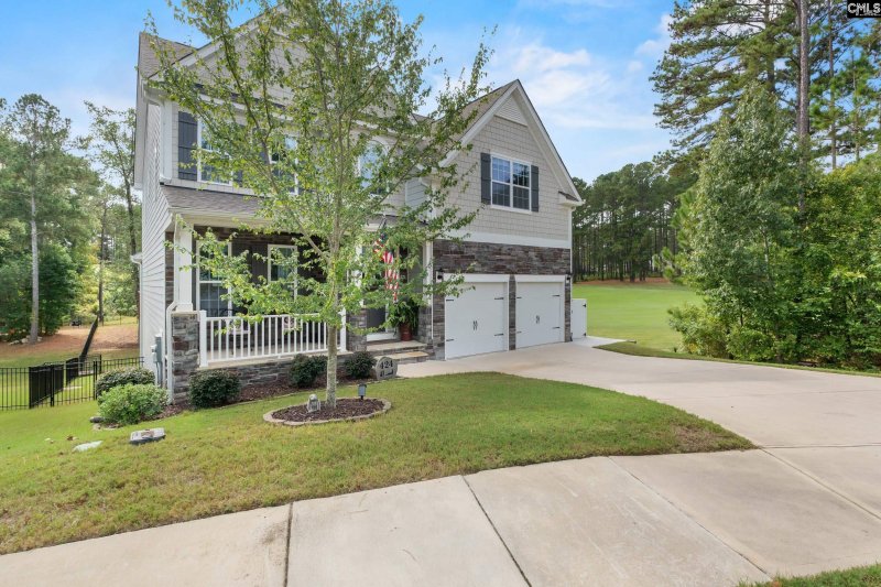 Property image 3 of 424 Saddlecrest Court in Cobblestone Park, Blythewood, SC 29016