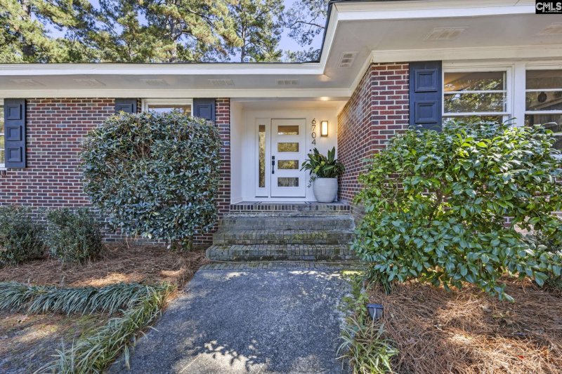 Property image 2 of 6704 Lake Arcadia Lane in Arcadia Lakes, Columbia, SC 29206