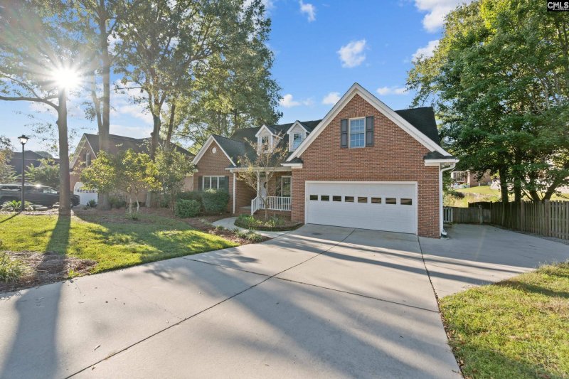 Property image 2 of 104 Cottingham Court in Kellers Pond, Lexington, SC 29072