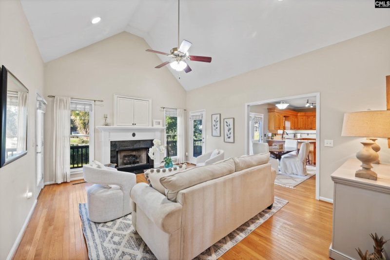 Property image 4 of 104 Cottingham Court in Kellers Pond, Lexington, SC 29072