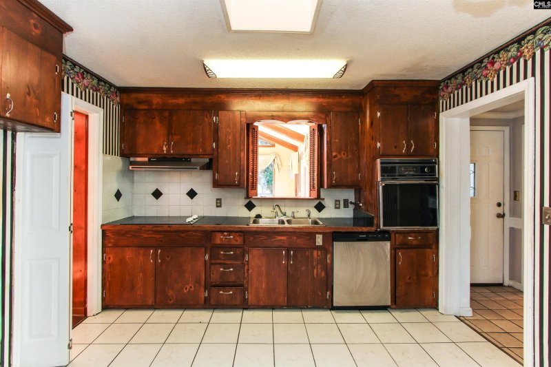 Property image 5 of 51 Madera Drive in College Place, Columbia, SC 29203