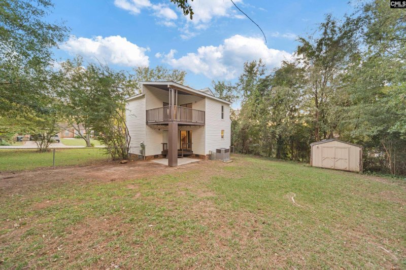 Property image 2 of 1420 S Woodstream Road in Murraywood, Columbia, SC 29212