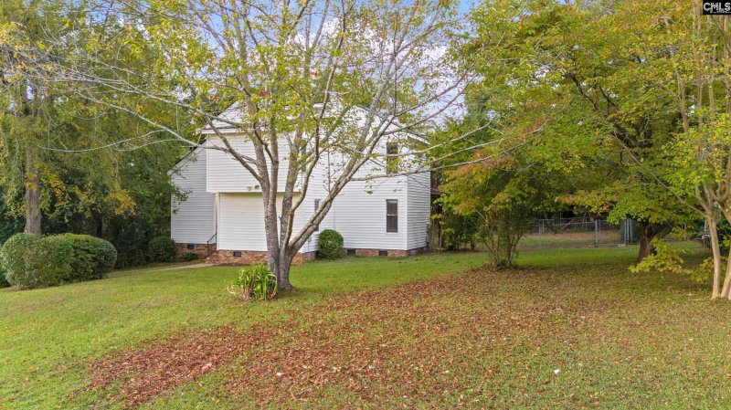 Property image 4 of 1420 S Woodstream Road in Murraywood, Columbia, SC 29212