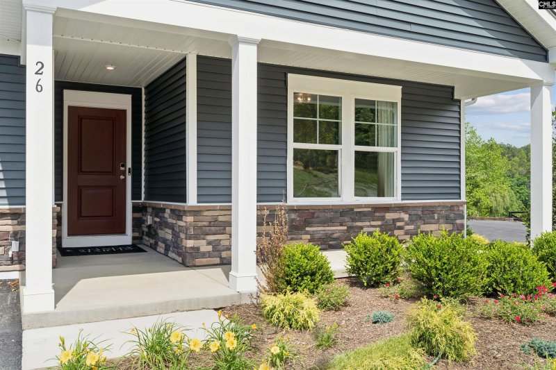 Property image 2 of 135 Kingfield Drive in Chestnut Ridge North, Hopkins, SC 29061