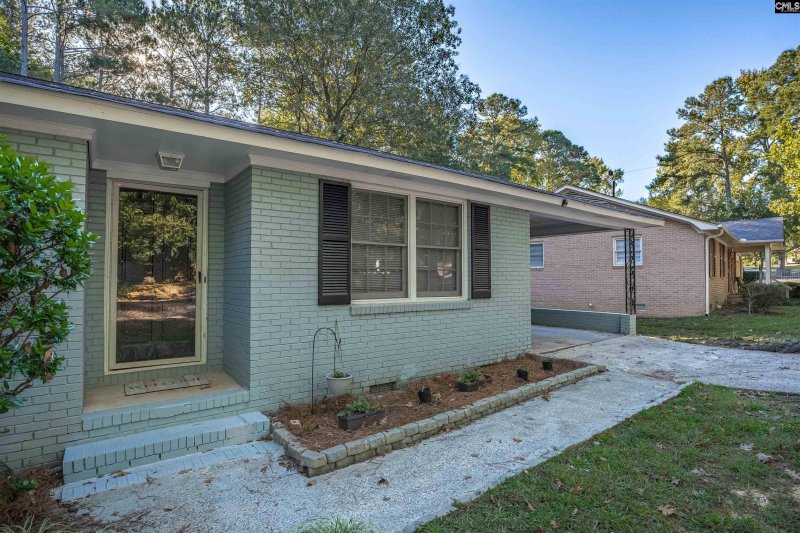 Property image 2 of 1900 Rolling Hills Road in Kingswood, Columbia, SC 29210