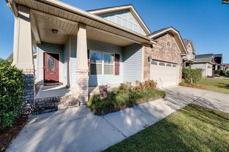 Property image 3 of 142 Bonhill Drive in Concord Park, Cayce, SC 29033