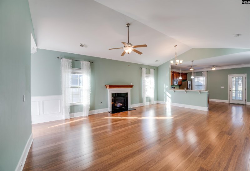 Property image 5 of 142 Bonhill Drive in Concord Park, Cayce, SC 29033