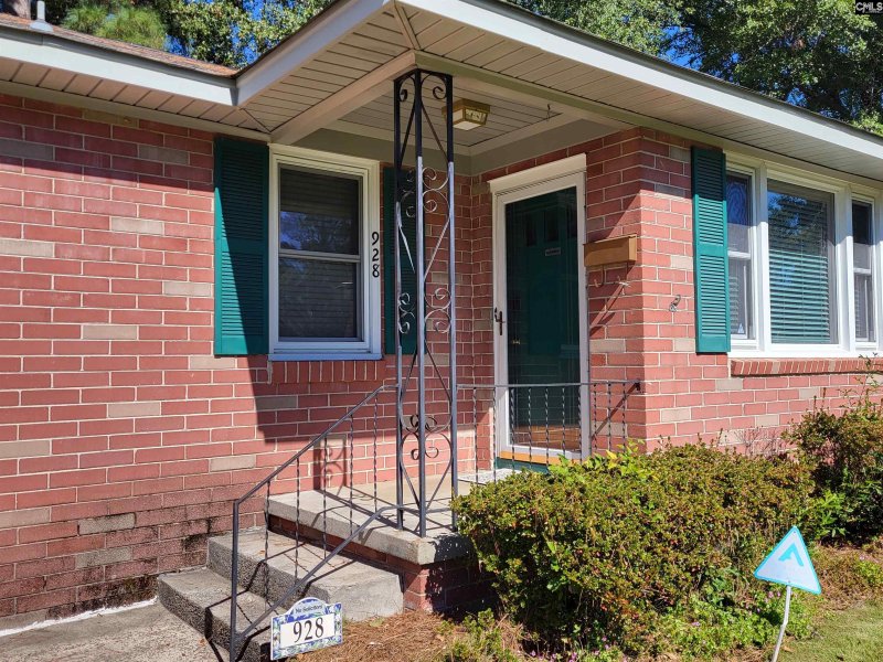 Property image 4 of 928 Indigo Avenue in The Avenues, Cayce, SC 29033-3208