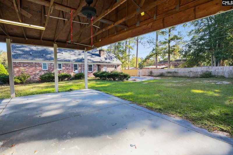 Property image 3 of 7525 Sunview Circle in Charlestowne, Columbia, SC 29209-3032